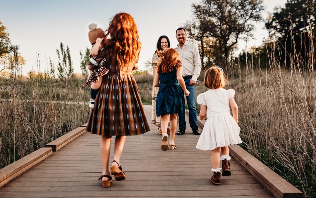 Stylish Family Photoshoot Outfit Ideas