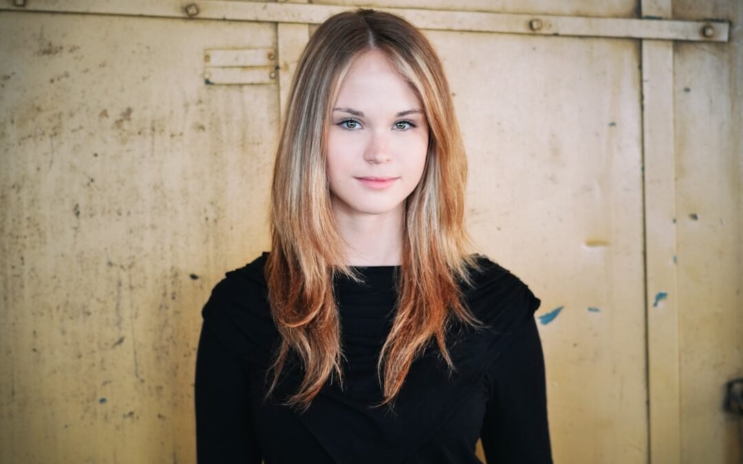 Empowering Women: Natural Beauty in Headshots